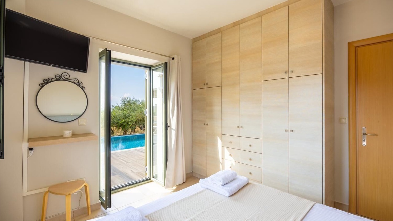 Photo of Bedroom in Lefktron