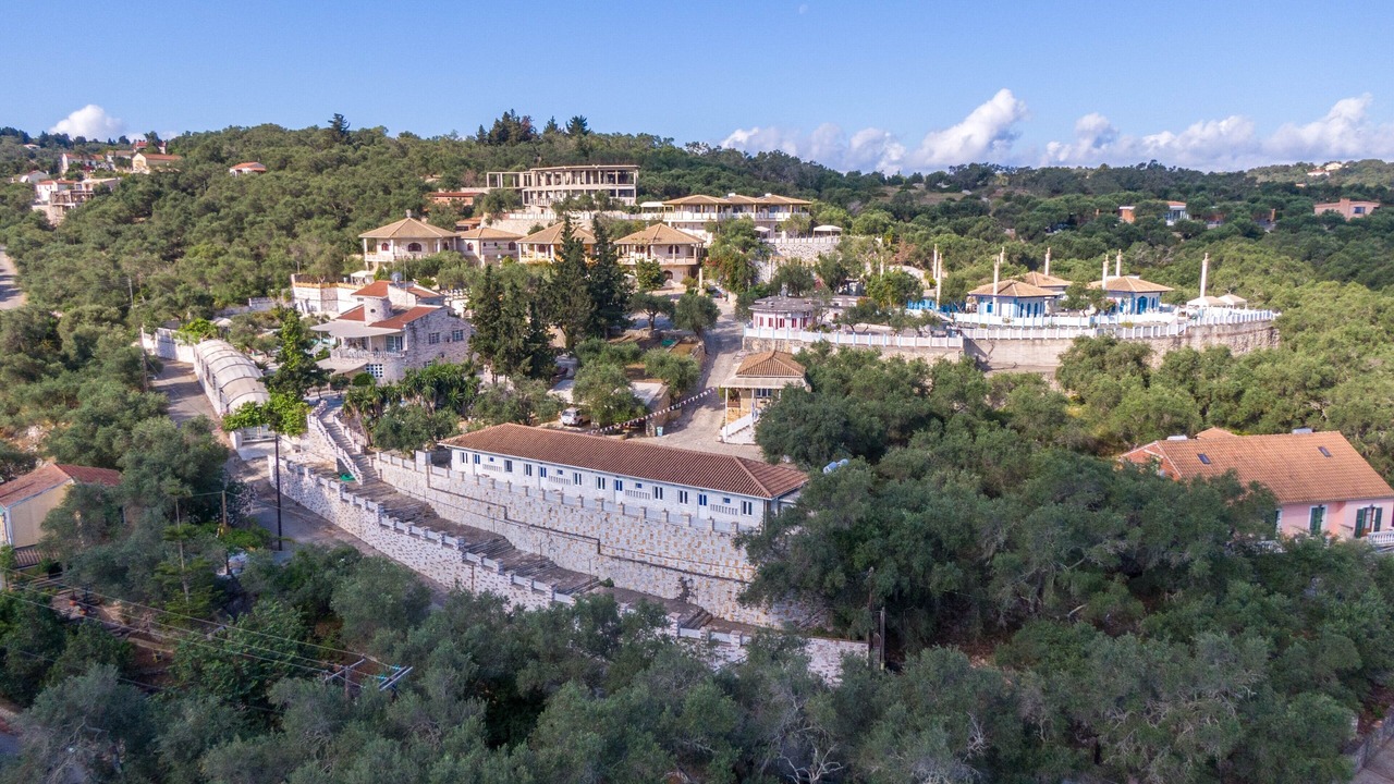 Photo of Others in Gaios