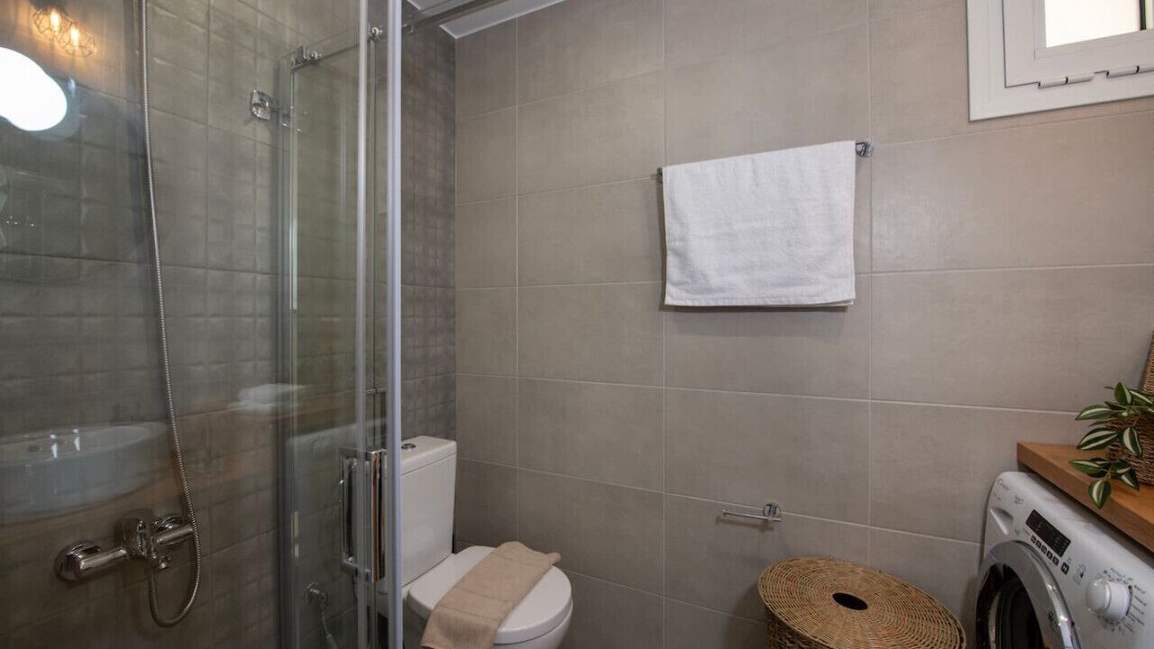 Photo of Bathroom in Plaka