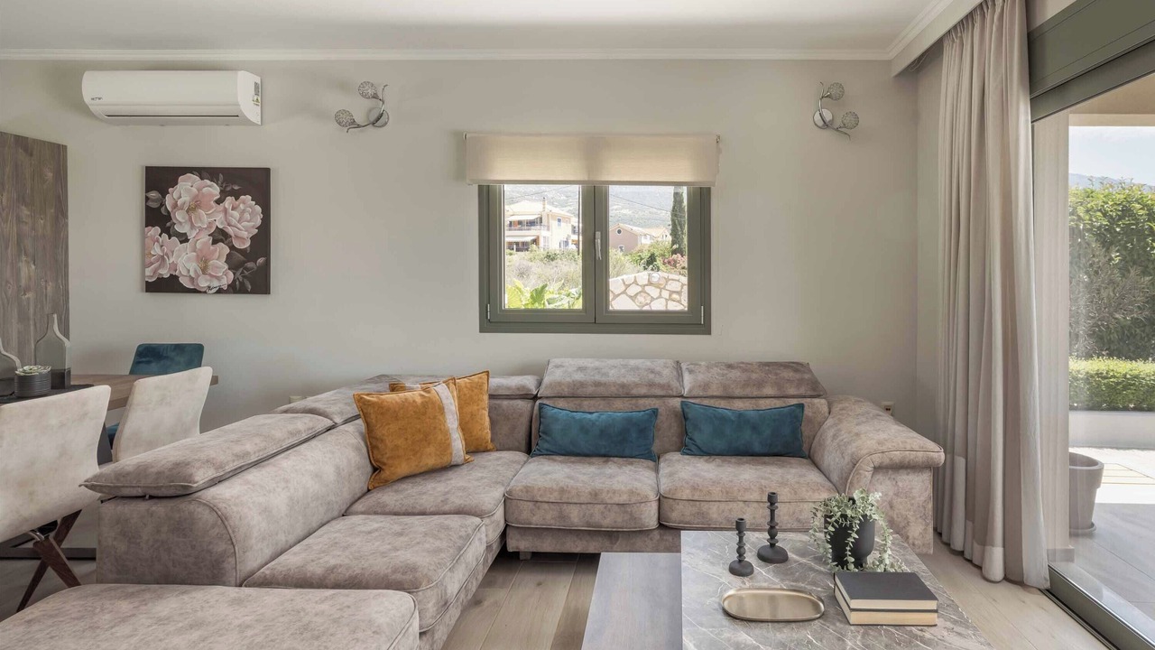 Photo of Livingroom in Karavados