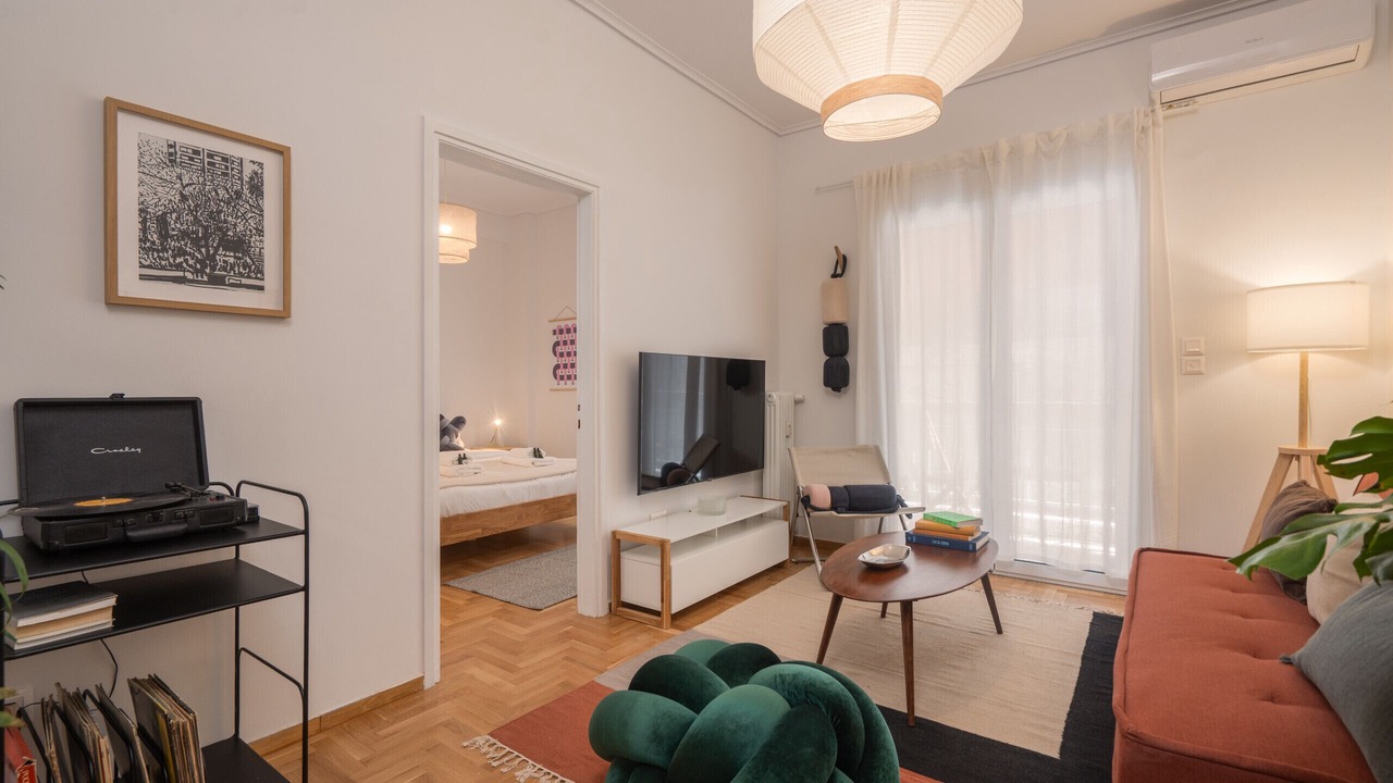 Photo of Livingroom in Exarhia