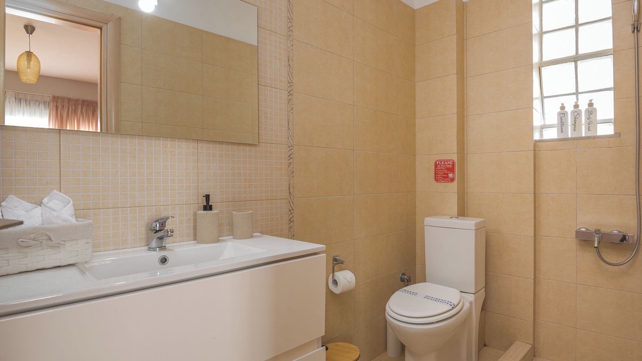 Photo of Bathroom in Vari