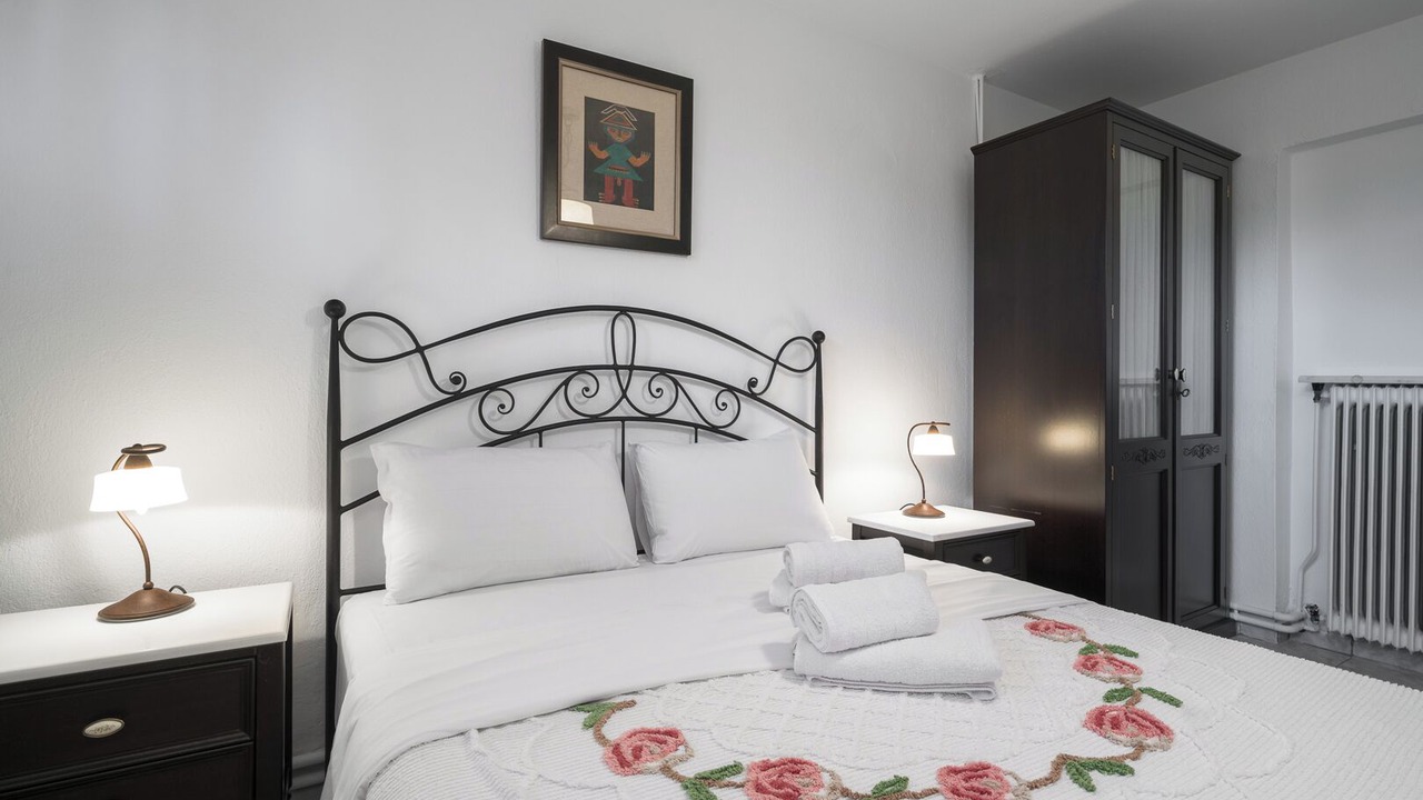 Photo of Bedroom in Polichrono