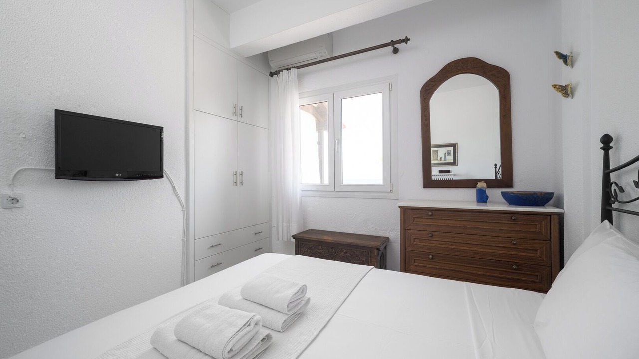 Photo of Bedroom in Polichrono