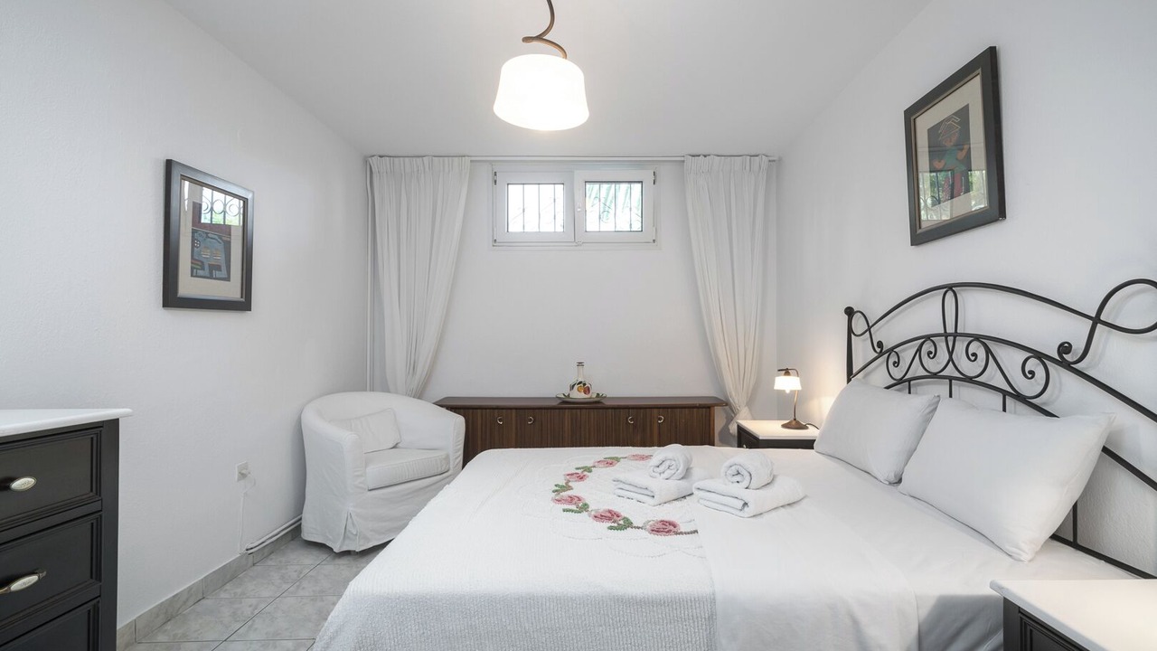 Photo of Bedroom in Polichrono