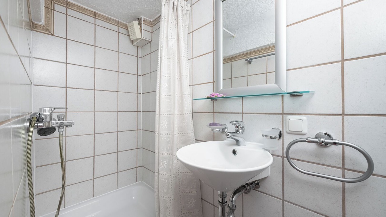 Photo of Bathroom in Polichrono