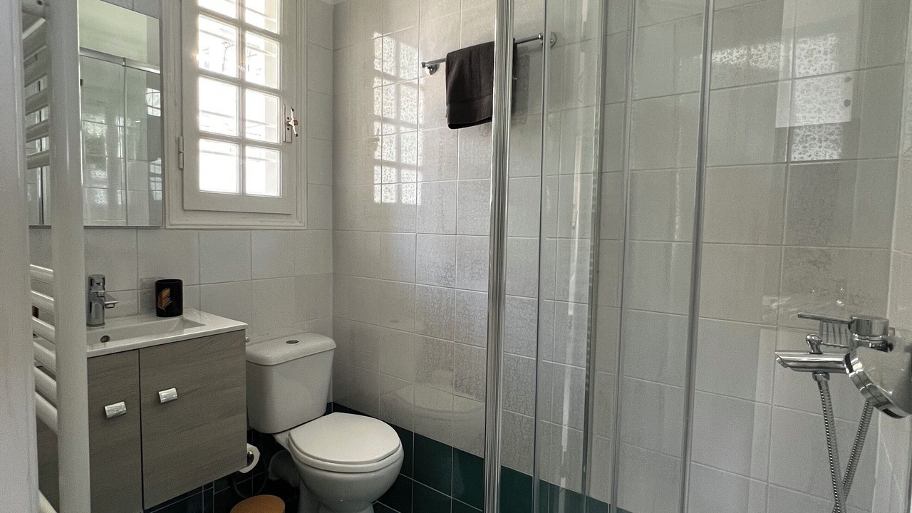 Photo of Bathroom in Saronida