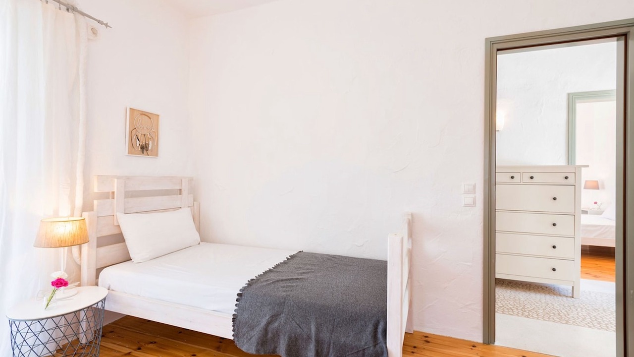 Photo of Bedroom in Drios