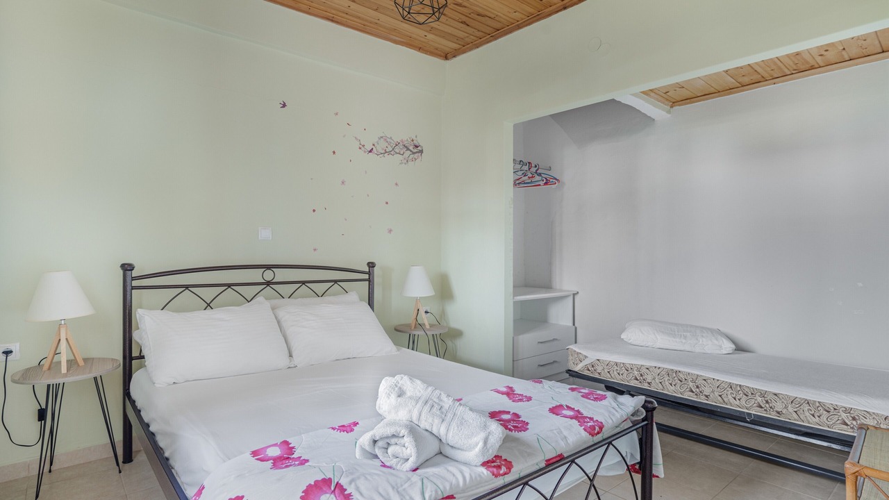 Photo of Bedroom in Poros
