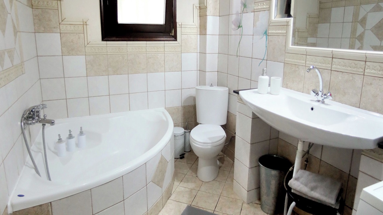 Photo of Bathroom in Kastoria
