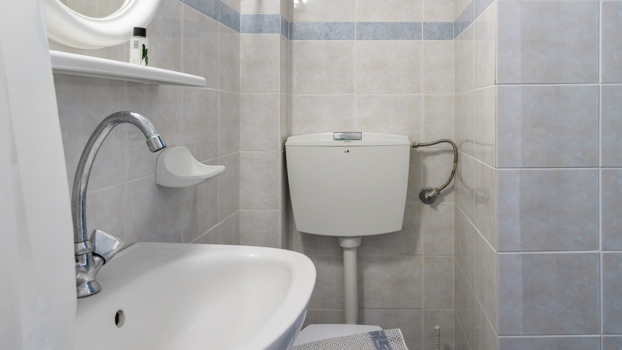 Photo of Bathroom in Diafani