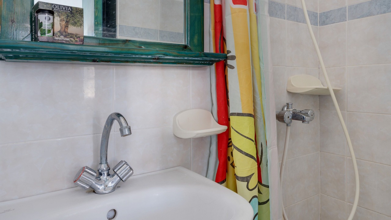 Photo of Bathroom in Diafani