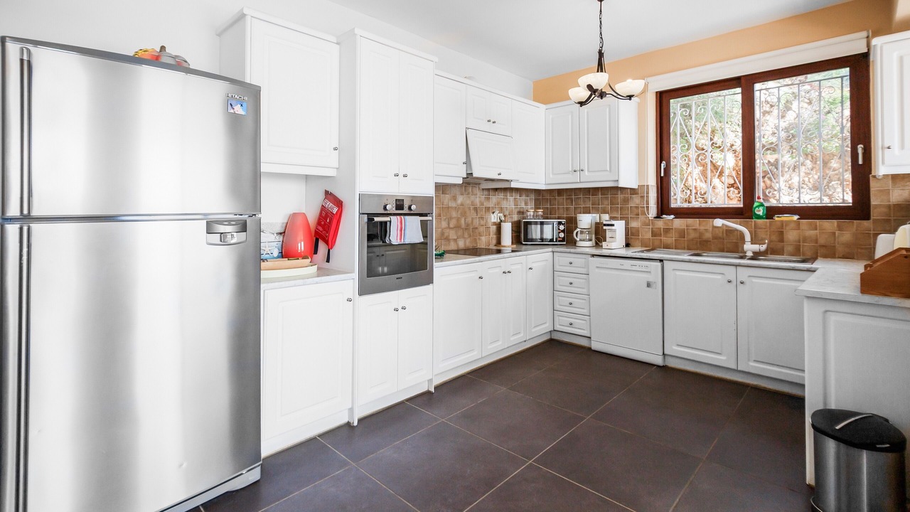 Photo of Kitchen in Skinaria