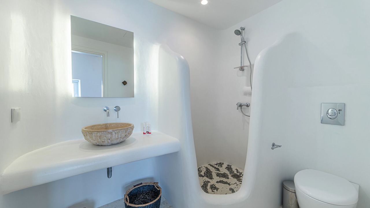 Photo of Bathroom in Faros Armenistis