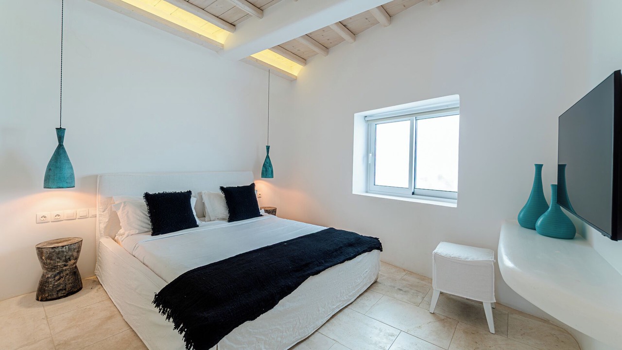Photo of Bedroom in Faros Armenistis