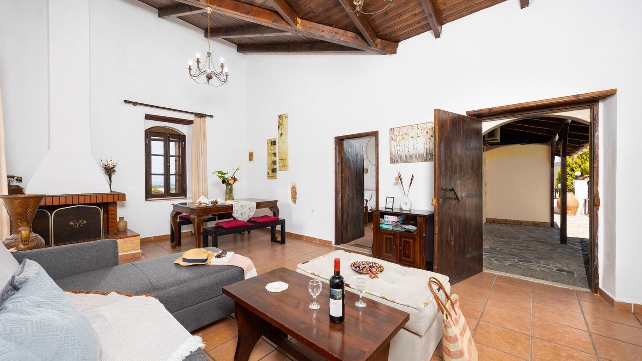 Photo of Livingroom in Pikris