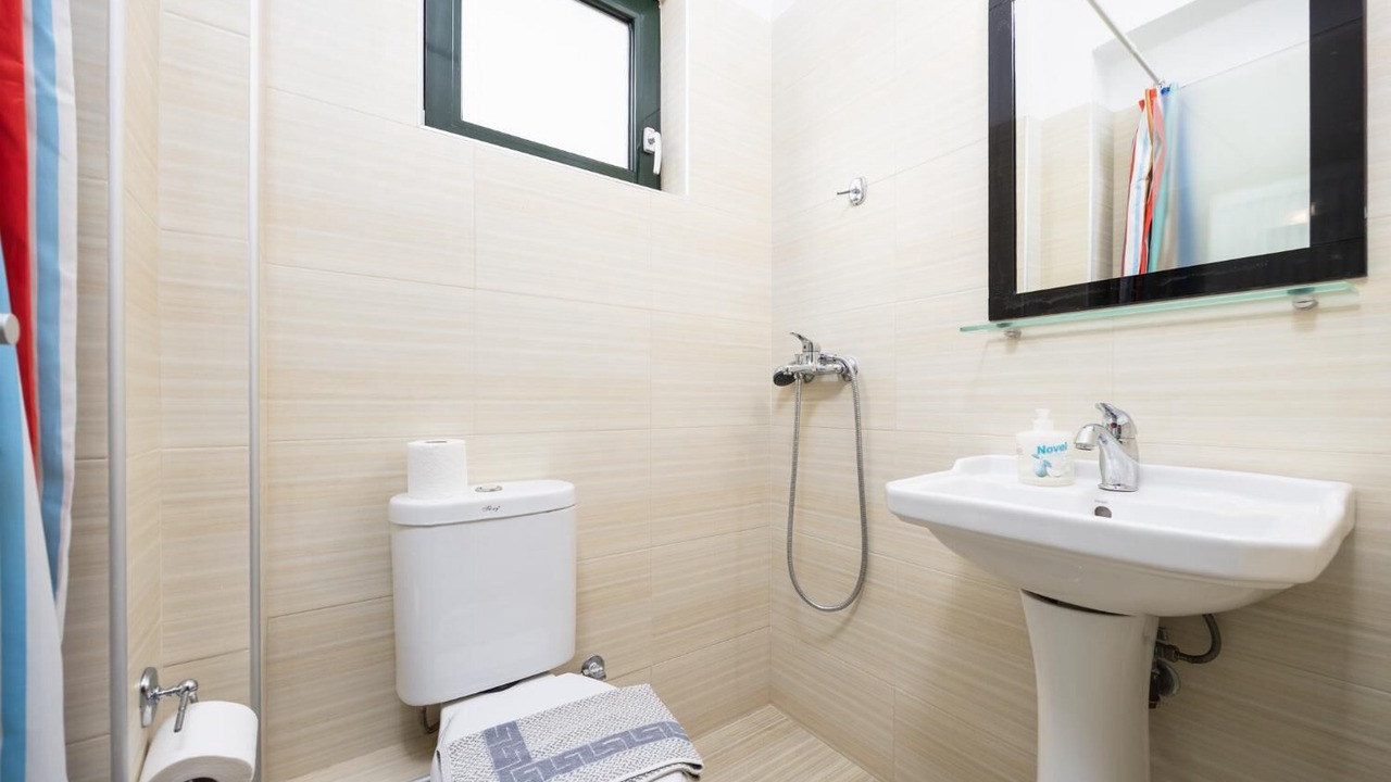 Photo of Bathroom in Gerani