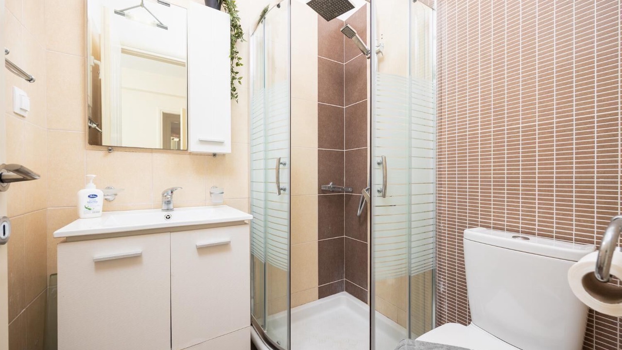 Photo of Bathroom in Astrakeri