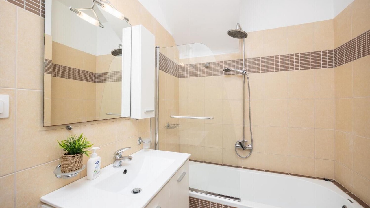 Photo of Bathroom in Astrakeri