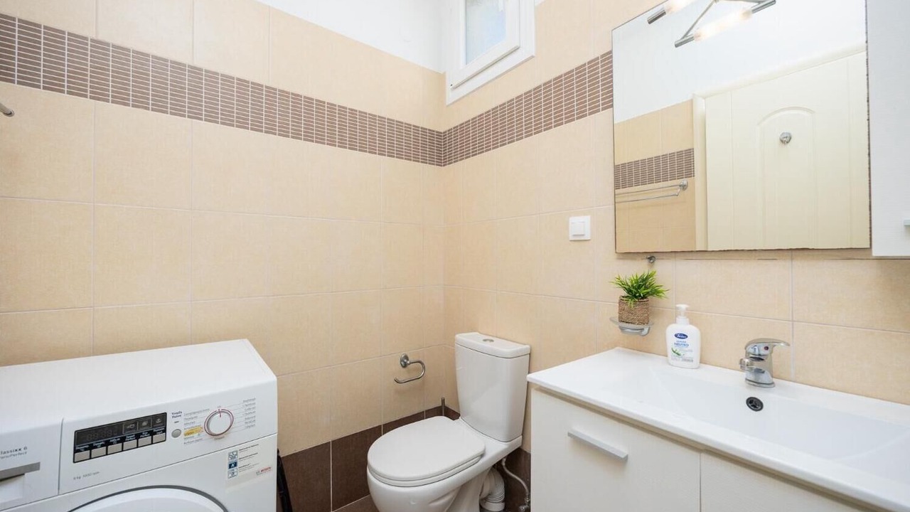 Photo of Bathroom in Astrakeri
