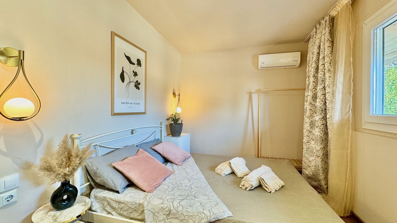 Photo of Bedroom in Dassia