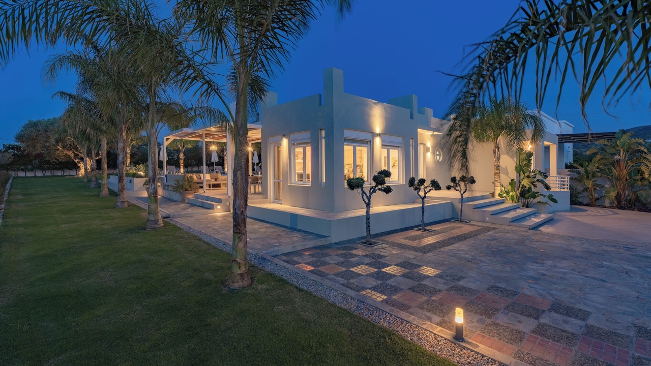 Photo of Outdoor in Adelianos Kampos