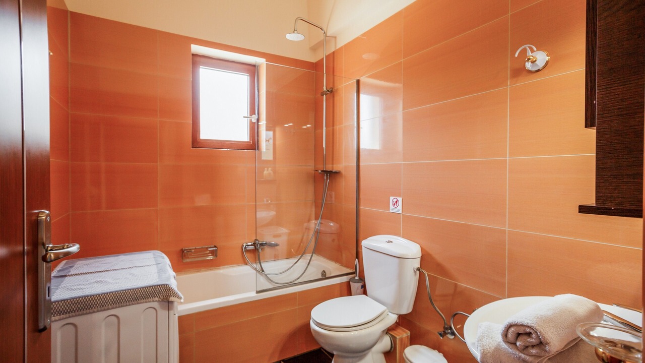Photo of Bathroom in Elation