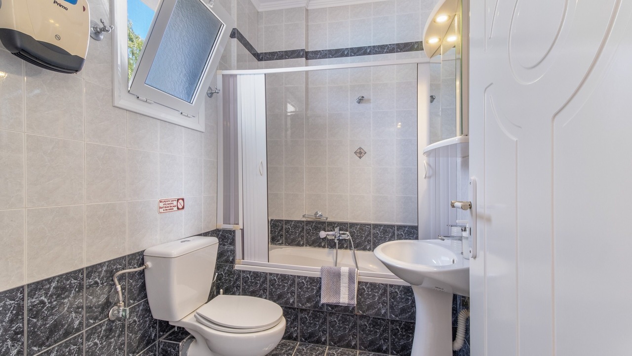 Photo of Bathroom in Agios Ioannis