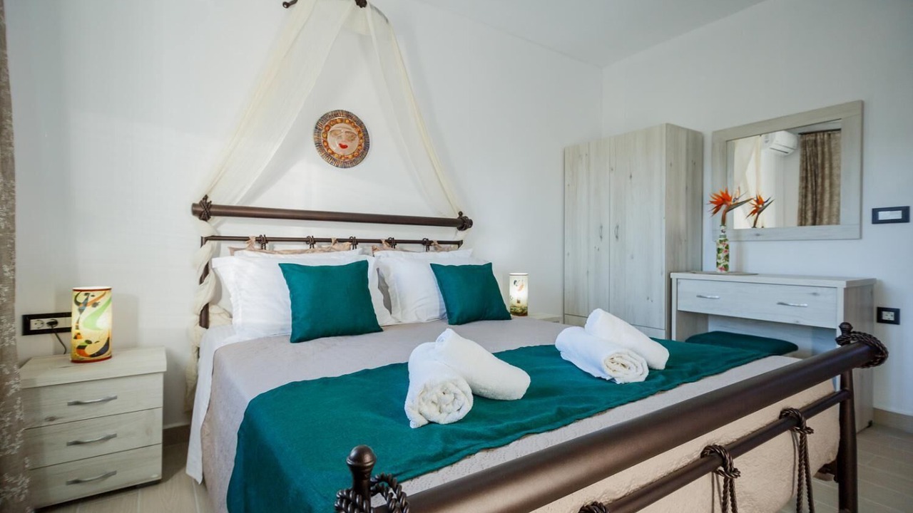 Photo of Bedroom in Alonia