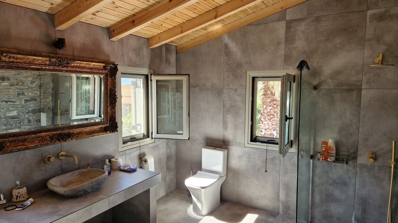 Photo of Bathroom in Oichalia
