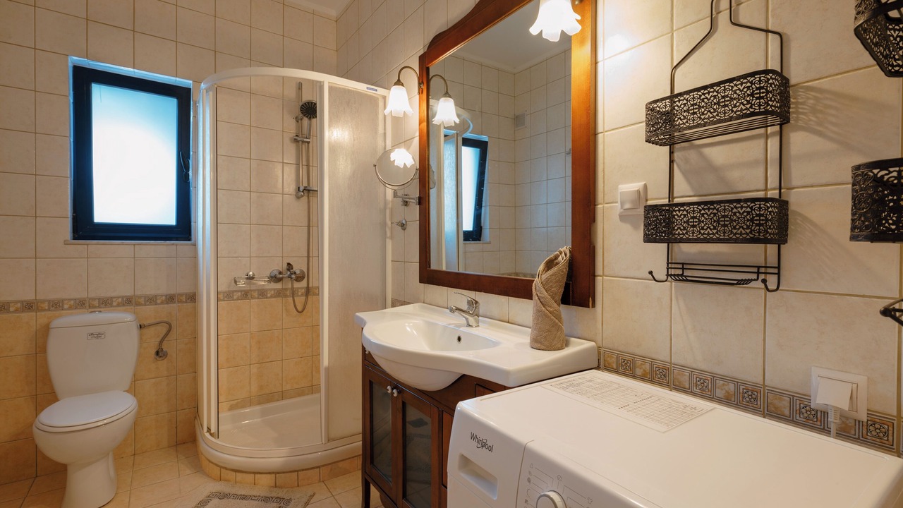 Photo of Bathroom in Adele
