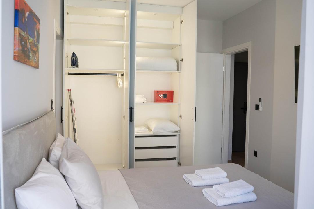 Photo of Bedroom in Kalamata Marina