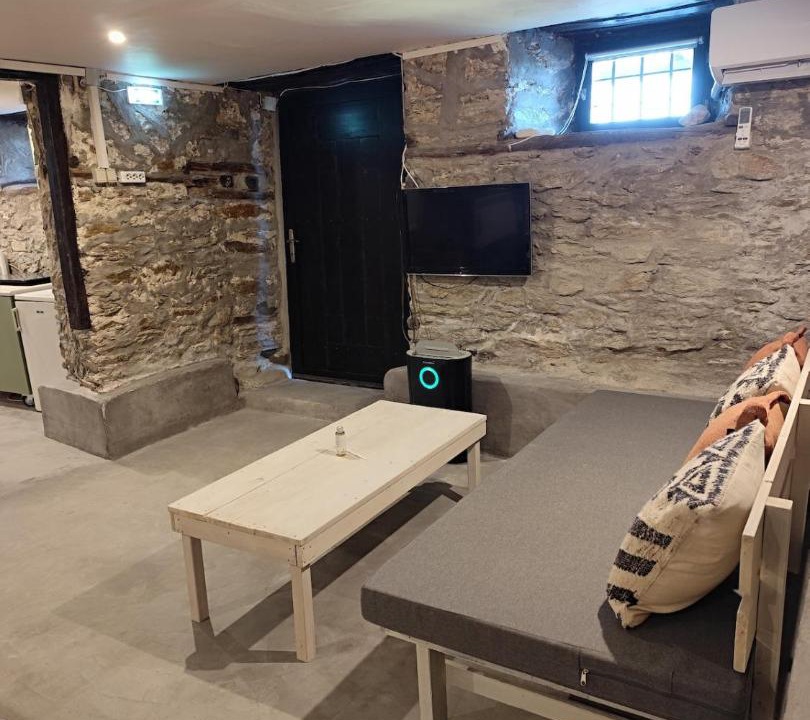 Photo of Livingroom in Mouresi