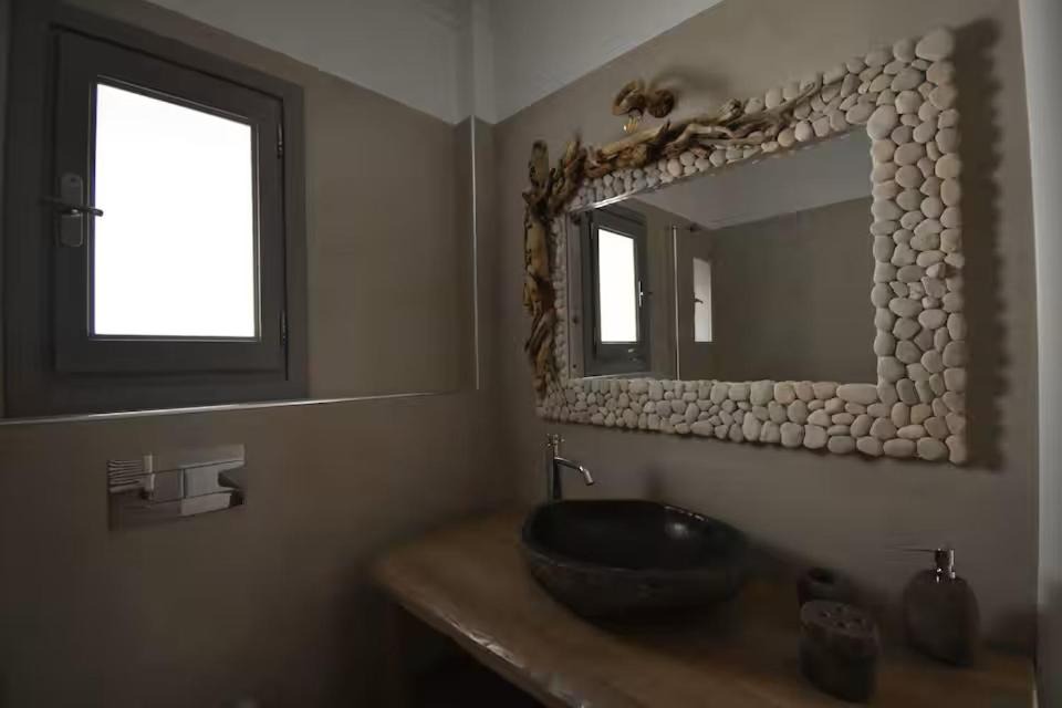 Photo of Bathroom in Amoopi