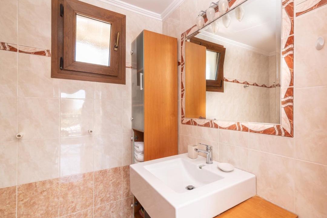 Photo of Bathroom in Pigadhakia