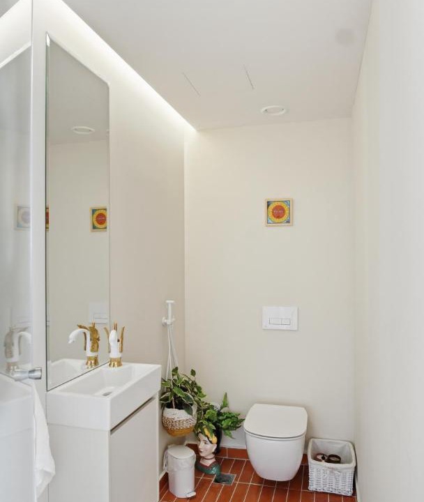 Photo of Bathroom in Elliniko-Argyroupoli