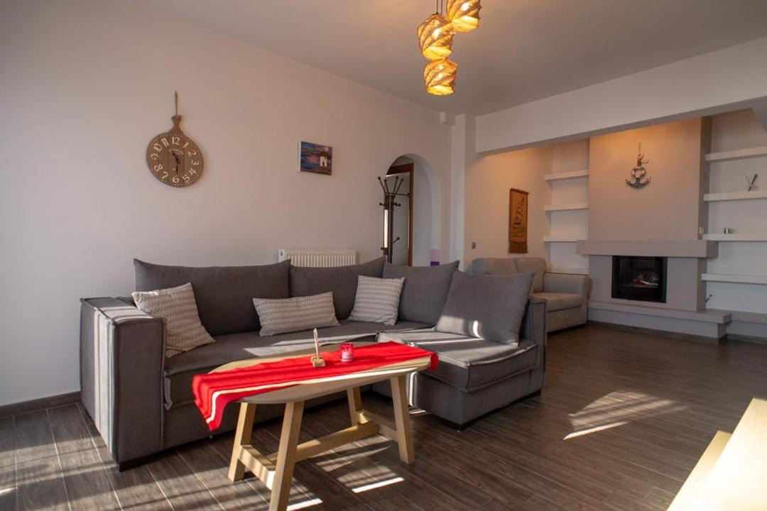 Photo of Livingroom in Ydrousa