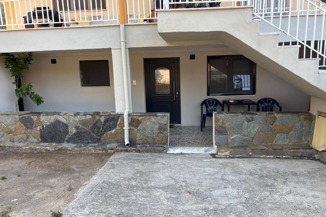 Photo of Patio Balcony in Almopia