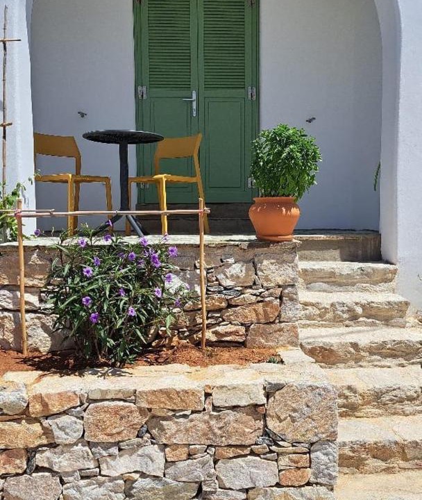Photo of Others in Katapola