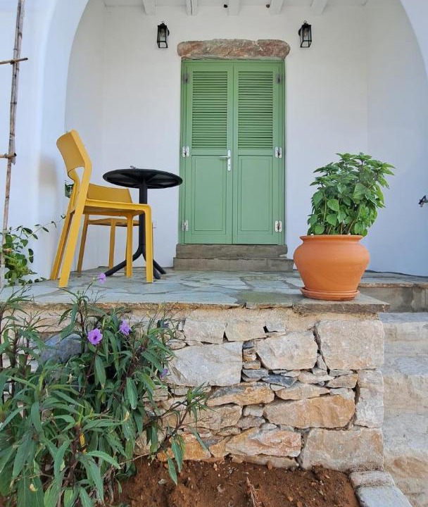 Photo of Others in Katapola