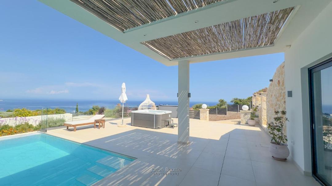 Photo of Patio Balcony in Kerion