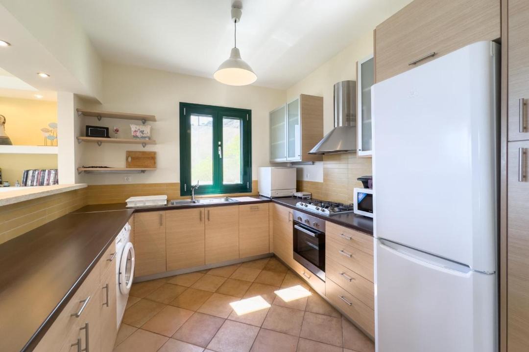Photo of Kitchen in Marathon