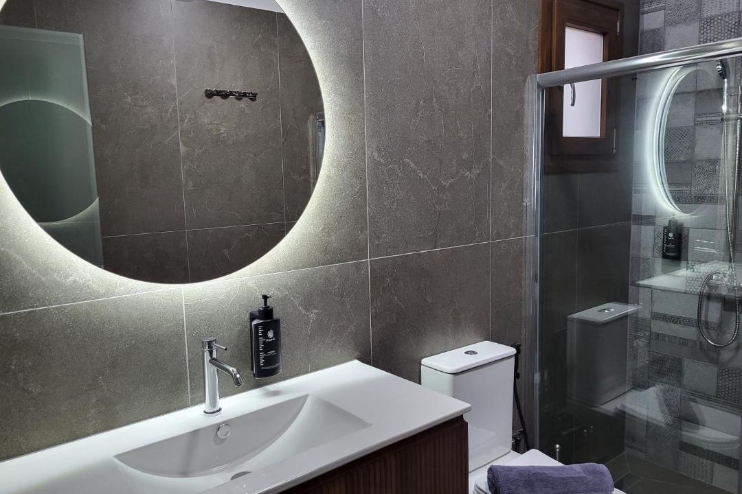 Photo of Bathroom in Ioannina Town Centre