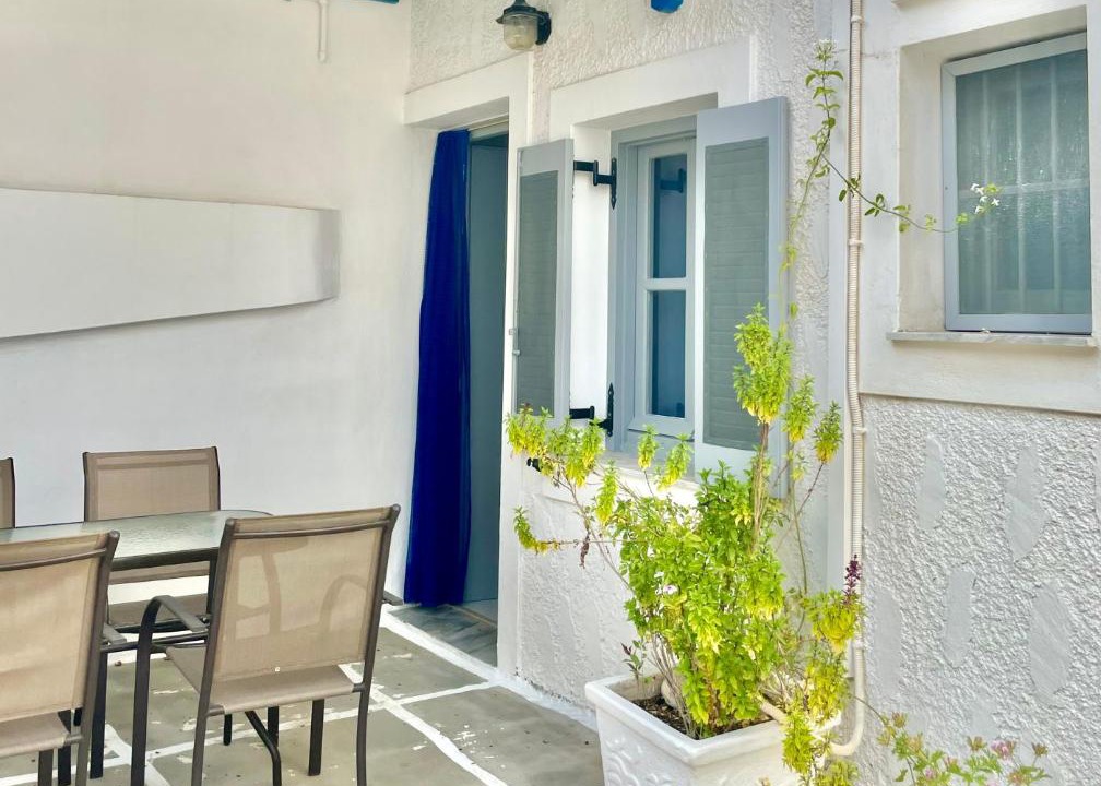 Photo of Patio Balcony in Drios