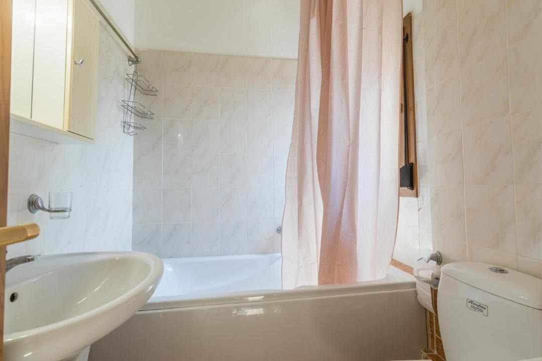 Photo of Bathroom in Kechries