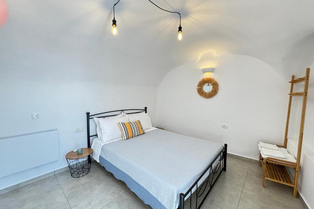 Photo of Bedroom in Santorini