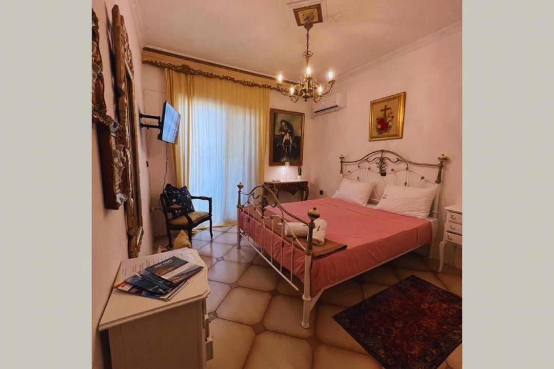 Photo of Bedroom in Petaloudes