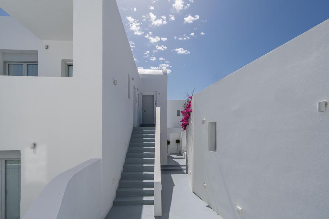 Photo of Others in Fira
