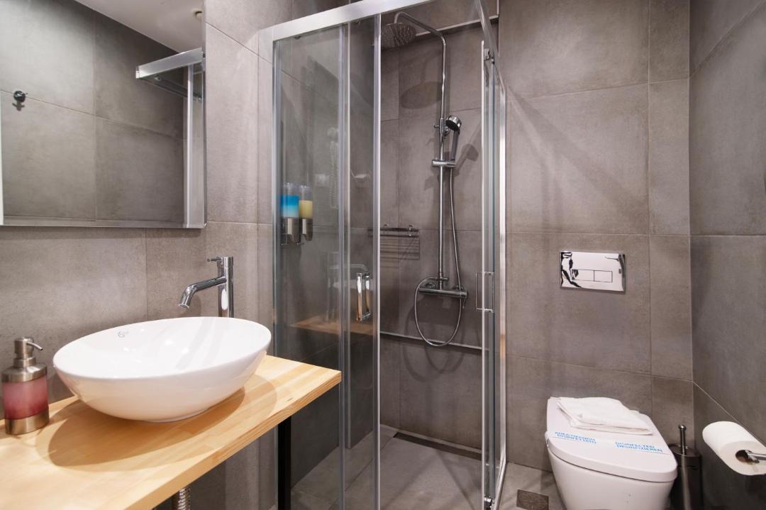 Photo of Bathroom in Ampelokipoi