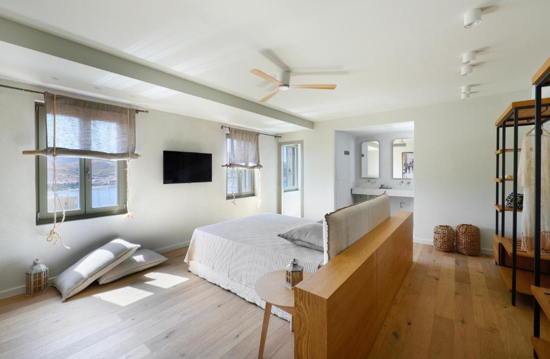 Photo of Bedroom in Myrina